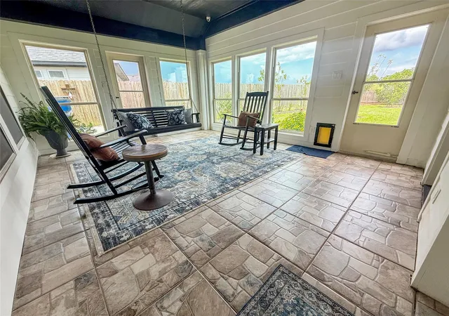image of 429 Twin Lakes Blvd W, West Columbia, TX 77486 | MLS# 28299203