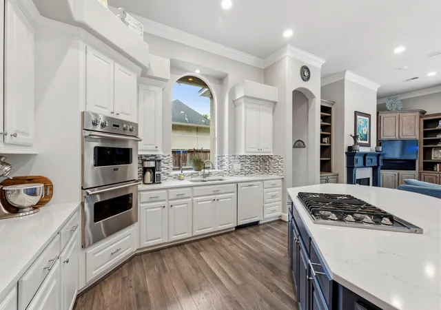 5th image of 54 N Wooded Brook Cir, Spring, TX 77382 | MLS# 35224600