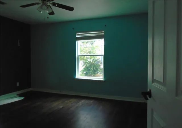 Photo 4 of Single family home for sale at 7527 Erath St, Houston, TX 77023 | MLS# 2238010 | Listing updated on 2026-08-17