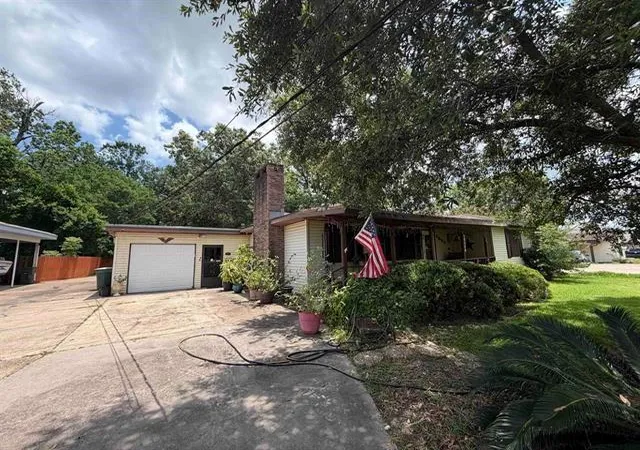 1st image of 2890 W Lucas Dr, Beaumont, TX 77706 | MLS# 47224901