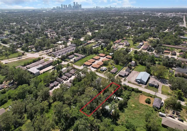 Photo 3 of Land for sale at 3914 Wipprecht St, Houston, TX 77026 | MLS# 60048869 | Listing updated on 2026-08-13