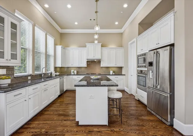 5th image of 4210 Eigel St, Houston, TX 77007 | MLS# 61718292