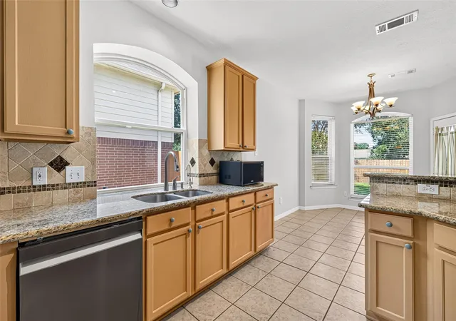 Photo 4 of Single family home for sale at 10319 N Laurel Branch Dr, Houston, TX 77064 | MLS# 21658995 | Listing updated on 2026-09-13