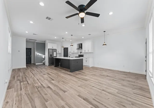 4th image of 7318 Avenue J, Houston, TX 77011 | MLS# 23560915