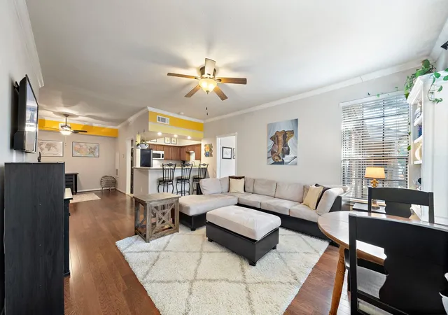 4th image of 2255 Braeswood Park Dr #176, Houston, TX 77030 | MLS# 19346237