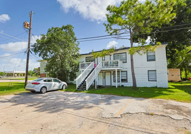 4th image of 2312 & 2315 Avenue B #5, Dickinson, TX 77539 | MLS# 44008551