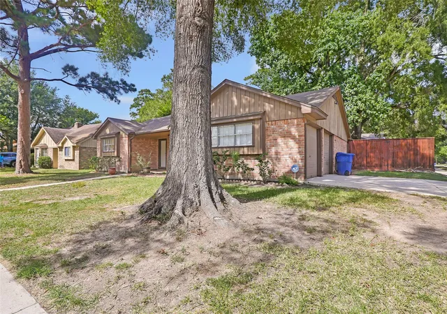 Photo 3 of Single family home for sale at 29302 Stapleford St, Spring, TX 77386 | MLS# 83708345 | Listing updated on 2026-09-21