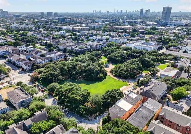 44th image of 1708 Elgin St, Houston, TX 77004 | MLS# 21395708