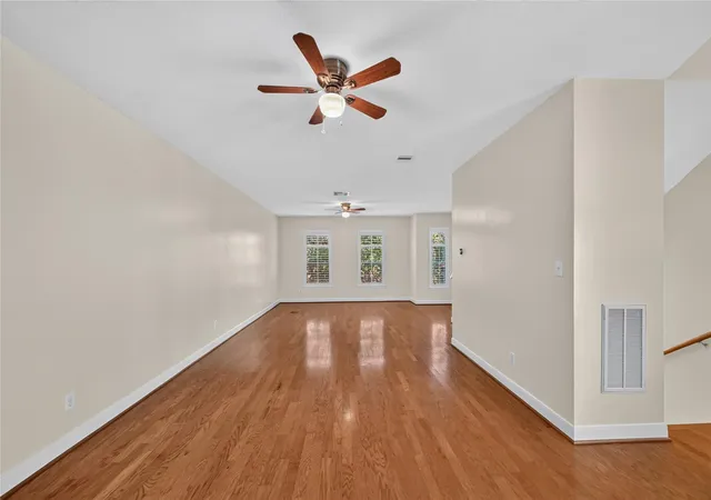 5th image of 1708 Elgin St, Houston, TX 77004 | MLS# 21395708