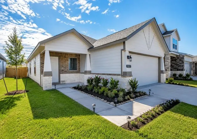 1st image of 422 Dorion Lagoon Dr, Crosby, TX 77532 | MLS# 96321395