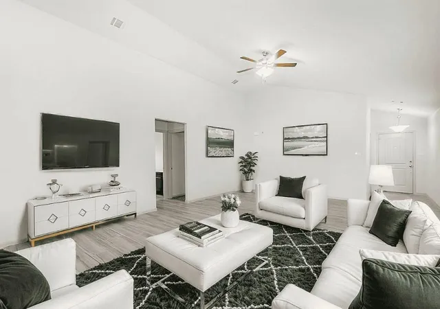 Photo 4 of Single family home for sale at 422 Dorion Lagoon Dr, Crosby, TX 77532 | MLS# 96321395 | Listing updated on 2026-10-06