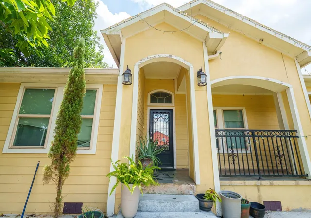 Photo 2 of Single family home for sale at 2106 Bertrand St, Houston, TX 77093 | MLS# 95612811 | Listing updated on 2026-08-25