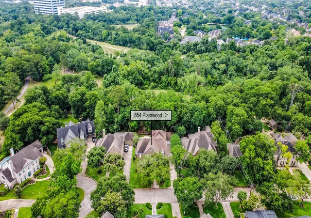 2nd image of 854 Plainwood Dr, Houston, TX 77079 | MLS# 98660189