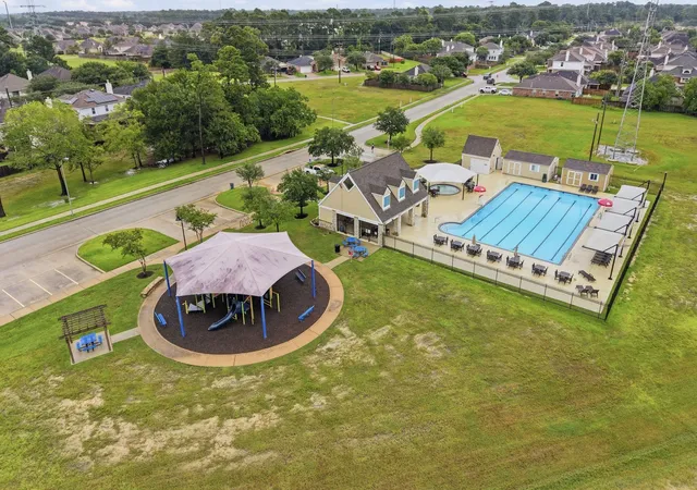 35th image of 18323 Madisons Crossing Ln, Tomball, TX 77375 | MLS# 94152192