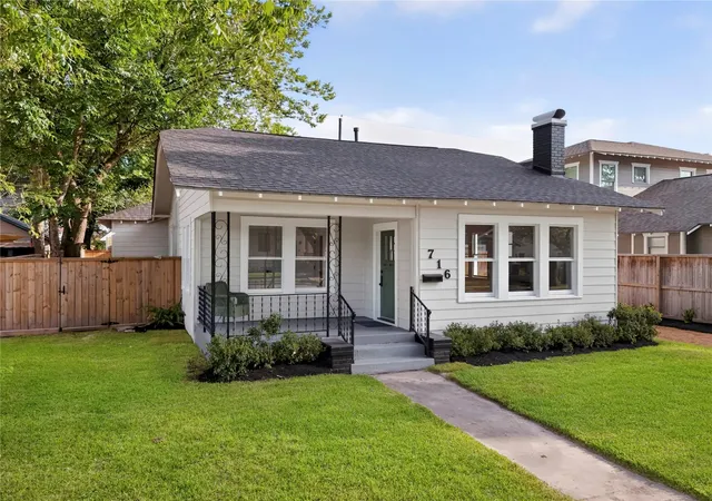 Photo 1 of Single family home for sale at 716 W Cottage St, Houston, TX 77009 | MLS# 19362557 | Listing updated on 2026-09-17