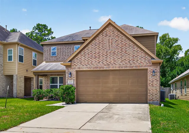Photo 3 of Single family home for sale at 21219 Fox Orchard Ct, Humble, TX 77338 | MLS# 10700610 | Listing updated on 2026-08-14