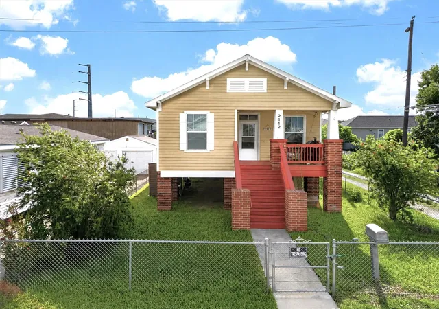 Photo 1 of Single family home for sale at 2112 57th Street, Galveston, TX 77551 | MLS# 42897287 | Listing updated on 2026-09-17