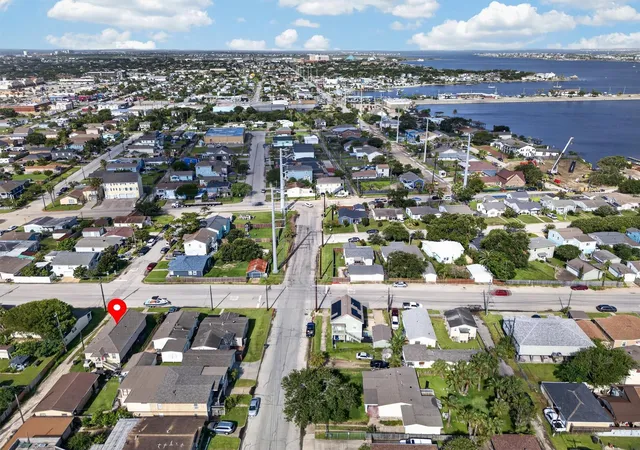 Photo 3 of Single family home for sale at 2112 57th Street, Galveston, TX 77551 | MLS# 42897287 | Listing updated on 2026-09-17