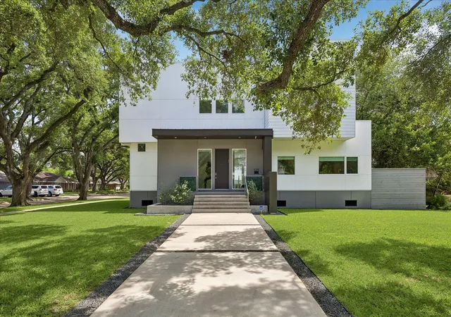 2nd image of 5215 Jason St, Houston, TX 77096 | MLS# 72772956