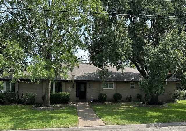 26th image of 1188 E Oak St, La Grange, TX 78945 | MLS# 17008816