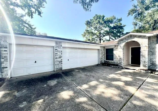 Photo 2 of Single family home for sale at 28703 Loddington St, Spring, TX 77386 | MLS# 2561869 | Listing updated on 2026-09-10