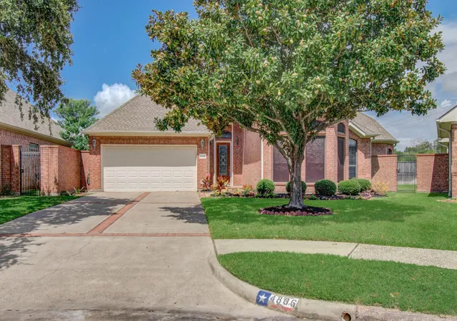 1st image of 4806 Julia Ct, Pasadena, TX 77505 | MLS# 41596876