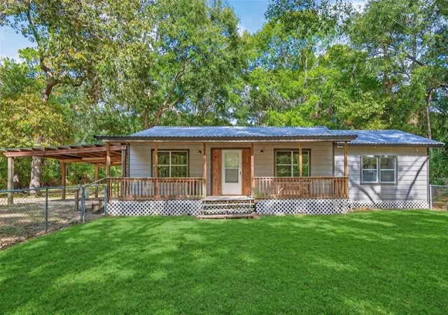 2nd image of 450 Dove Creek Dr, Coldspring, TX 77331 | MLS# 71710197