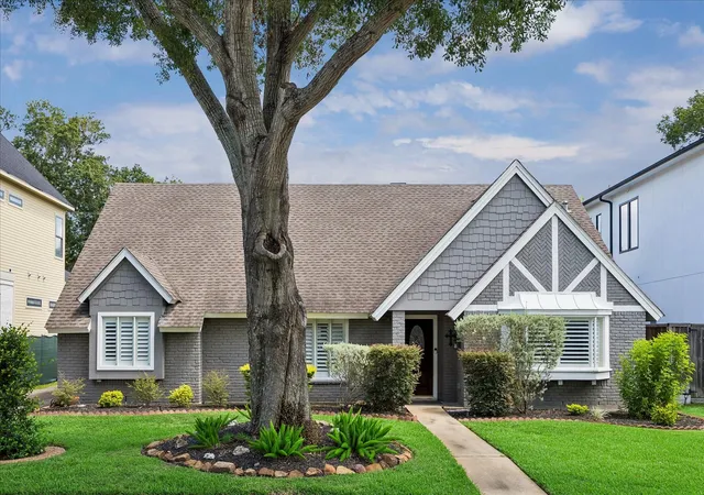 1st image of 12510 Woodthorpe Ln, Houston, TX 77024 | MLS# 72429751