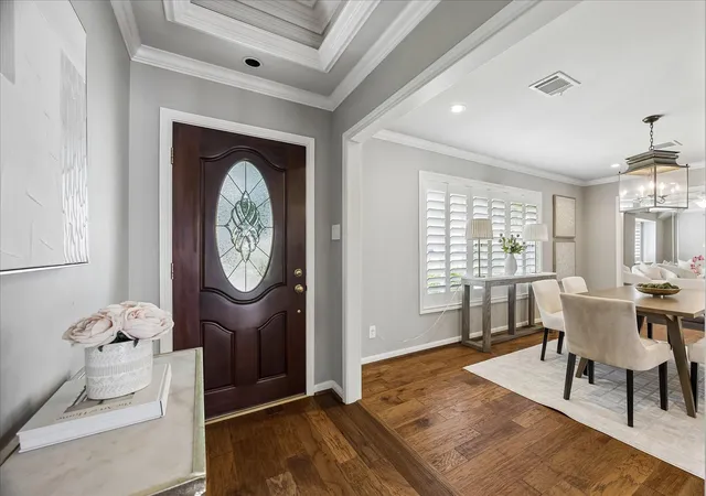 4th image of 12510 Woodthorpe Ln, Houston, TX 77024 | MLS# 72429751