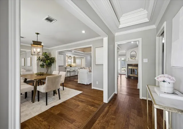 5th image of 12510 Woodthorpe Ln, Houston, TX 77024 | MLS# 72429751