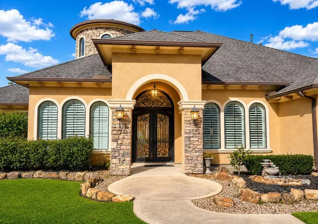 Photo 3 of Single family home for sale at 19709 Desna Dr, Porter, TX 77365 | MLS# 66326588 | Listing updated on 2026-09-13