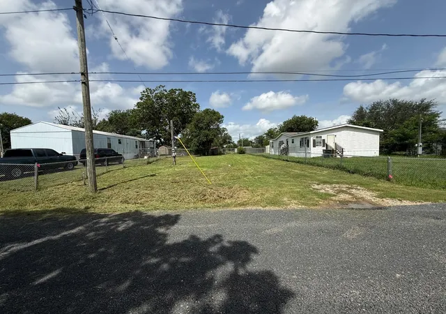 Photo 1 of Land for sale at 310 Olive St, El Campo, TX 77437 | MLS# 61341167 | Listing updated on 2026-09-10