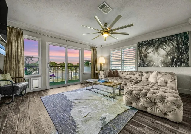 Photo 2 of Townhouse for sale at 1900 Lakeside Dr, Seabrook, TX 77586 | MLS# 79296804 | Listing updated on 2026-08-25