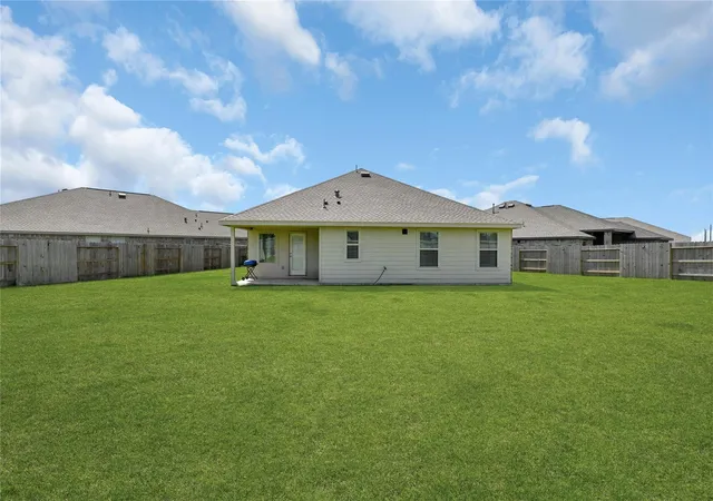 Photo 3 of Single family home for sale at 4802 Penton Meadow Ln, Rosharon, TX 77583 | MLS# 79386505 | Listing updated on 2026-08-27