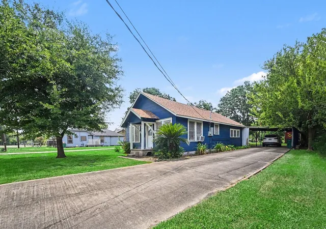 Photo 4 of Single family home for sale at 4810 Holly Ave, Pasadena, TX 77503 | MLS# 43923661 | Listing updated on 2026-10-02