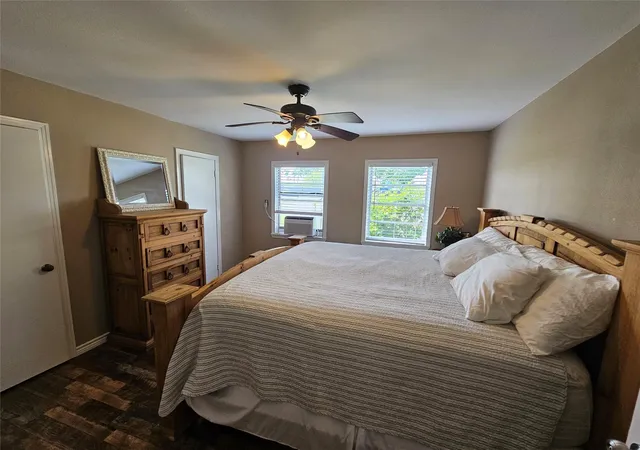 4th image of 136 Fisher St, Matagorda, TX 77457 | MLS# 3548889
