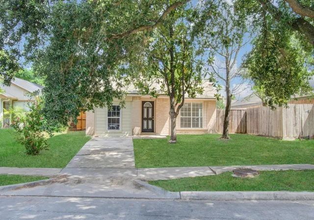 Photo 2 of Single family home for sale at 3626 Suttonford Dr, Houston, TX 77066 | MLS# 84638634 | Listing updated on 2026-09-14