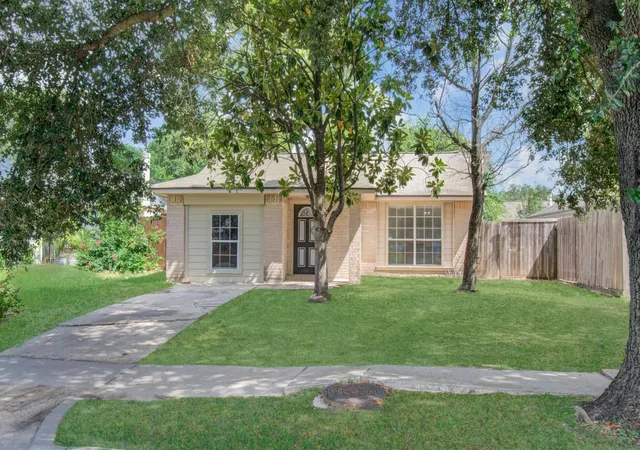 Photo 3 of Single family home for sale at 3626 Suttonford Dr, Houston, TX 77066 | MLS# 84638634 | Listing updated on 2026-09-14