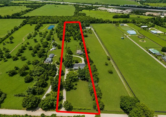 4th image of 37164 Donigan Rd, Brookshire, TX 77423 | MLS# 77500470