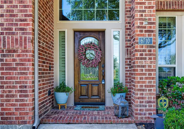 Photo 2 of Single family home for sale at 6710 Aqua Fls, Missouri City, TX 77459 | MLS# 91942309 | Listing updated on 2026-09-20