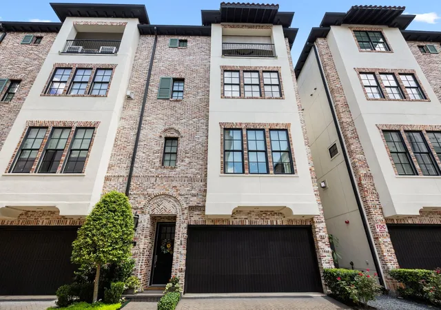 1st image of 11 Robita St, Houston, TX 77019 | MLS# 4723242
