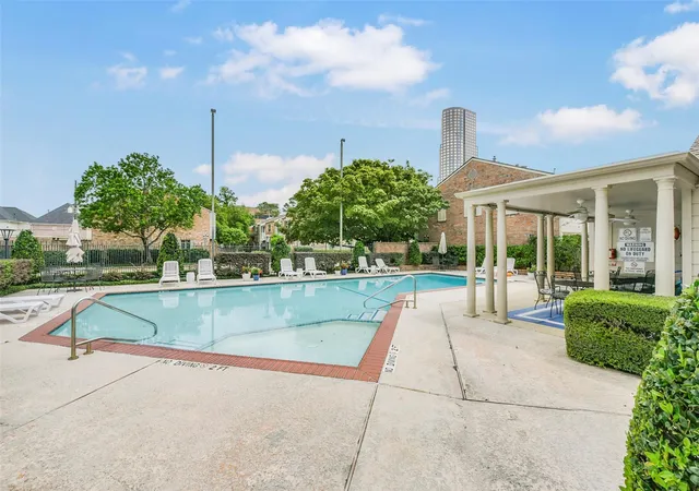 2nd image of 5863 Doliver Dr, Houston, TX 77057