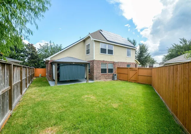 Photo 2 of Single family home for sale at 6911 Kamiah Ct, Houston, TX 77040 | MLS# 93299263 | Listing updated on 2026-09-08