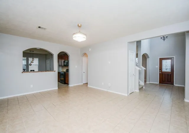 Photo 4 of Single family home for sale at 6911 Kamiah Ct, Houston, TX 77040 | MLS# 93299263 | Listing updated on 2026-09-08