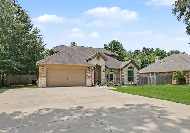 3rd image of 615 Weisinger Dr, Magnolia, TX 77354 | MLS# 78262562