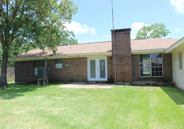 5th image of 300 E Austin Ave, Palacios, TX 77465 | MLS# 50941001