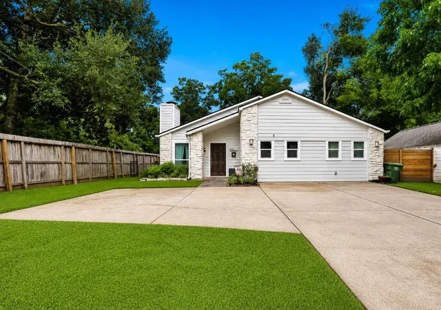 Photo 1 of Single family home for sale at 610 Maryland St, Liberty, TX 77575 | MLS# 94863449 | Listing updated on 2026-09-28