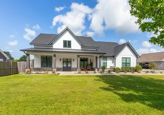 1st image of 670 Dayna Ln, Sour Lake, TX 77659 | MLS# 24778633