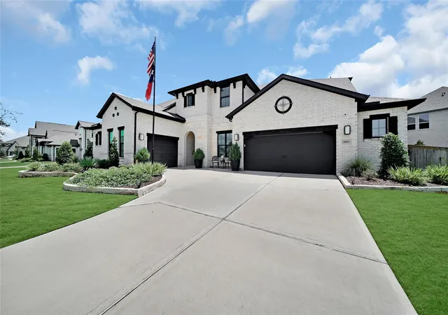 4th image of 4823 Creekbend Dr, Fulshear, TX 77441 | MLS# 67770768