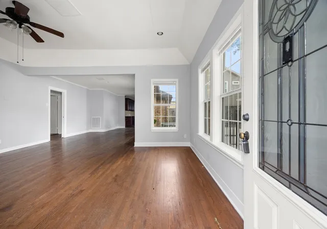 Photo 4 of Single family home for sale at 2141 Colquitt St, Houston, TX 77098 | MLS# 44539642 | Listing updated on 2026-08-11